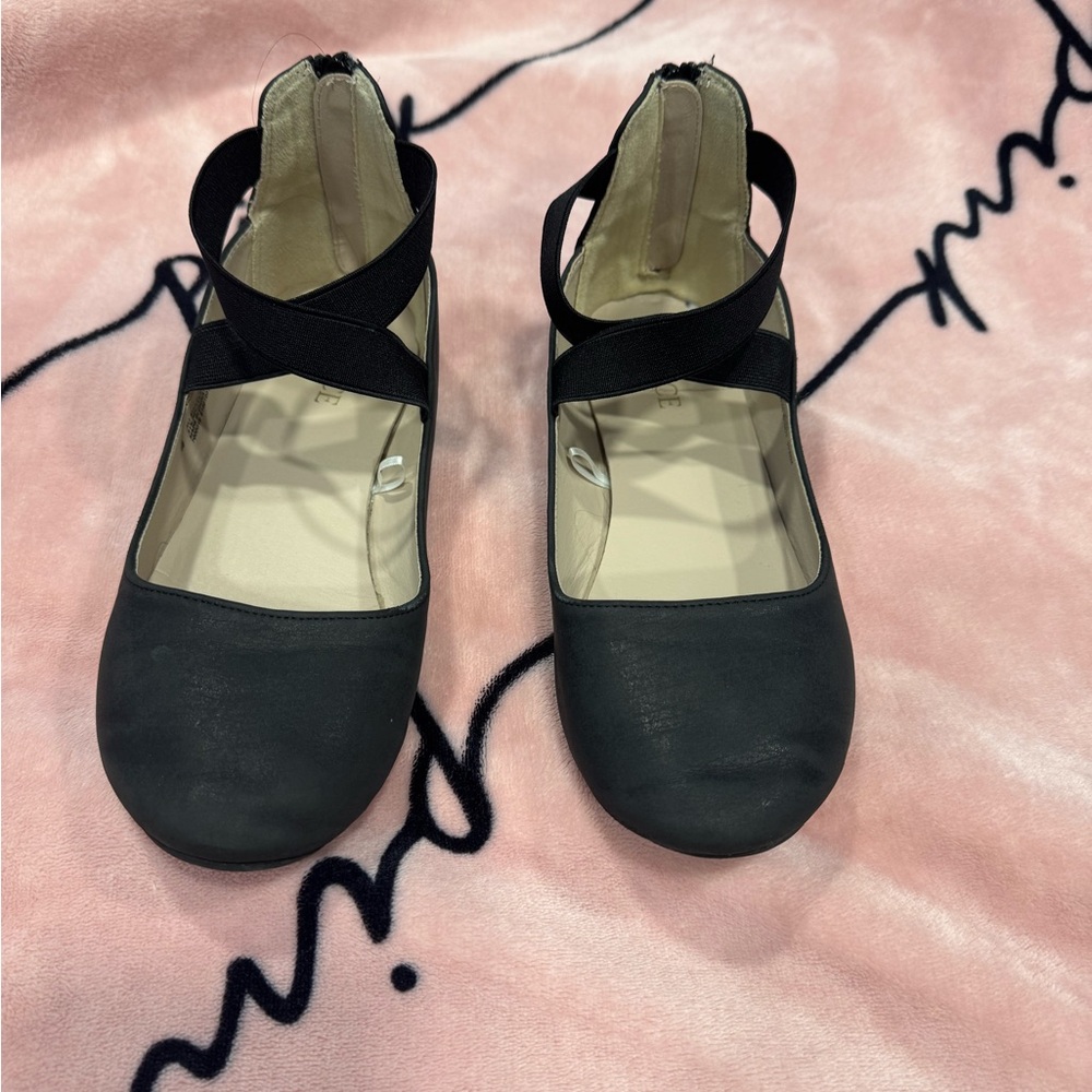 Black girls size 4 Ballet Flats